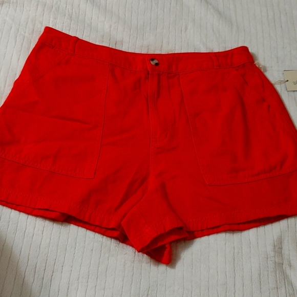 Universal tread red orange women's shorts size 12 NWT - Picture 1 of 7